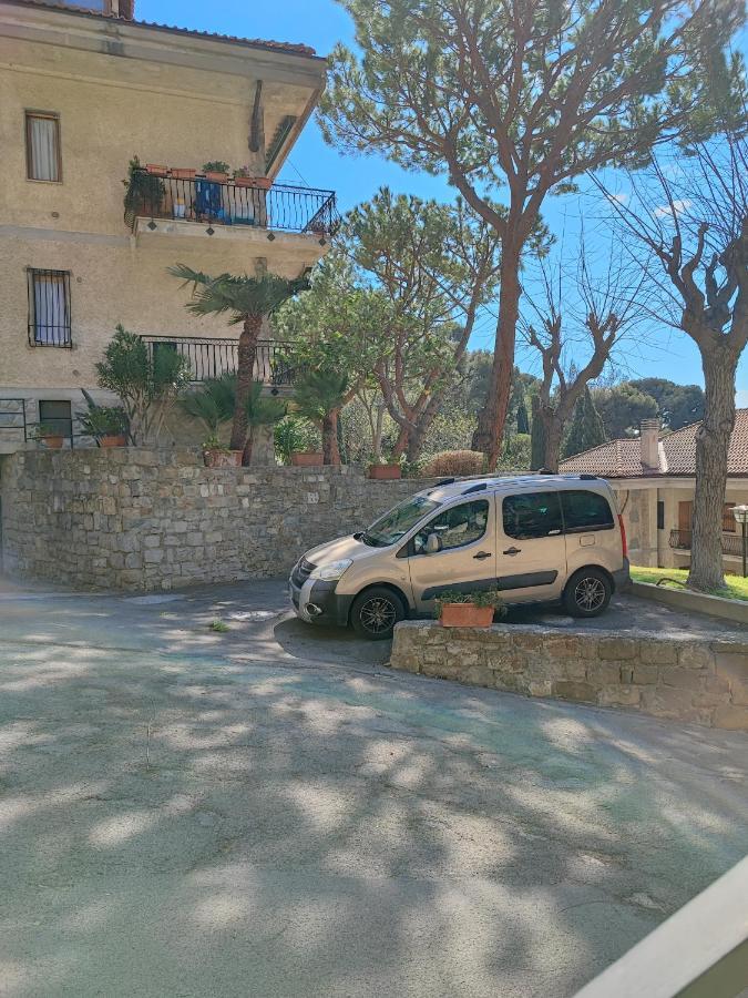 Apartmán Casa Lilli Vallecrosia Exteriér fotografie